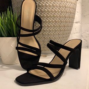 CHINESE LAUNDRY LONNIE SANDAL 10 BLACK
